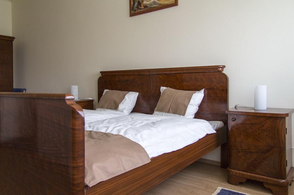 Toelgyfa Vendeghaz Hotell Kiskoros Exteriör bild