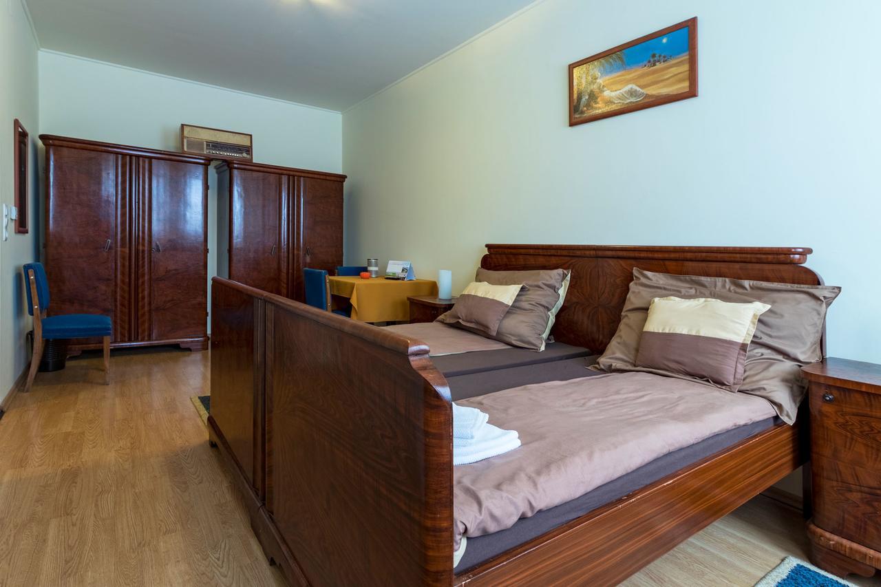 Toelgyfa Vendeghaz Hotell Kiskoros Exteriör bild
